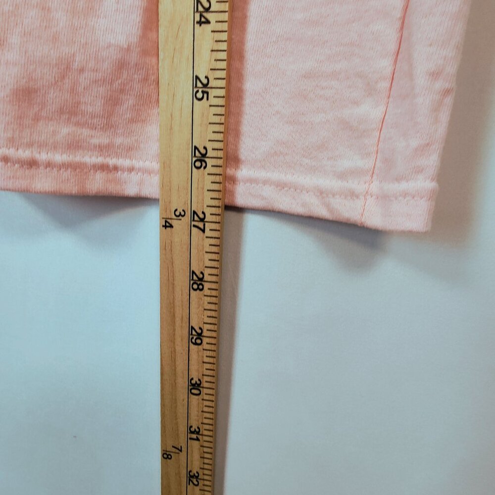 Graceland Women's Medium Elvis Presley 2018 Pink T-Shirt NWOT - Picture 8 of 8